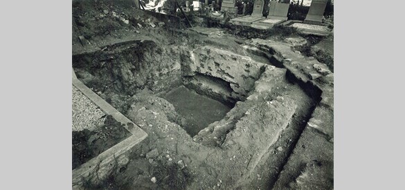 Opgravingen legden het afgebroken koor bloot